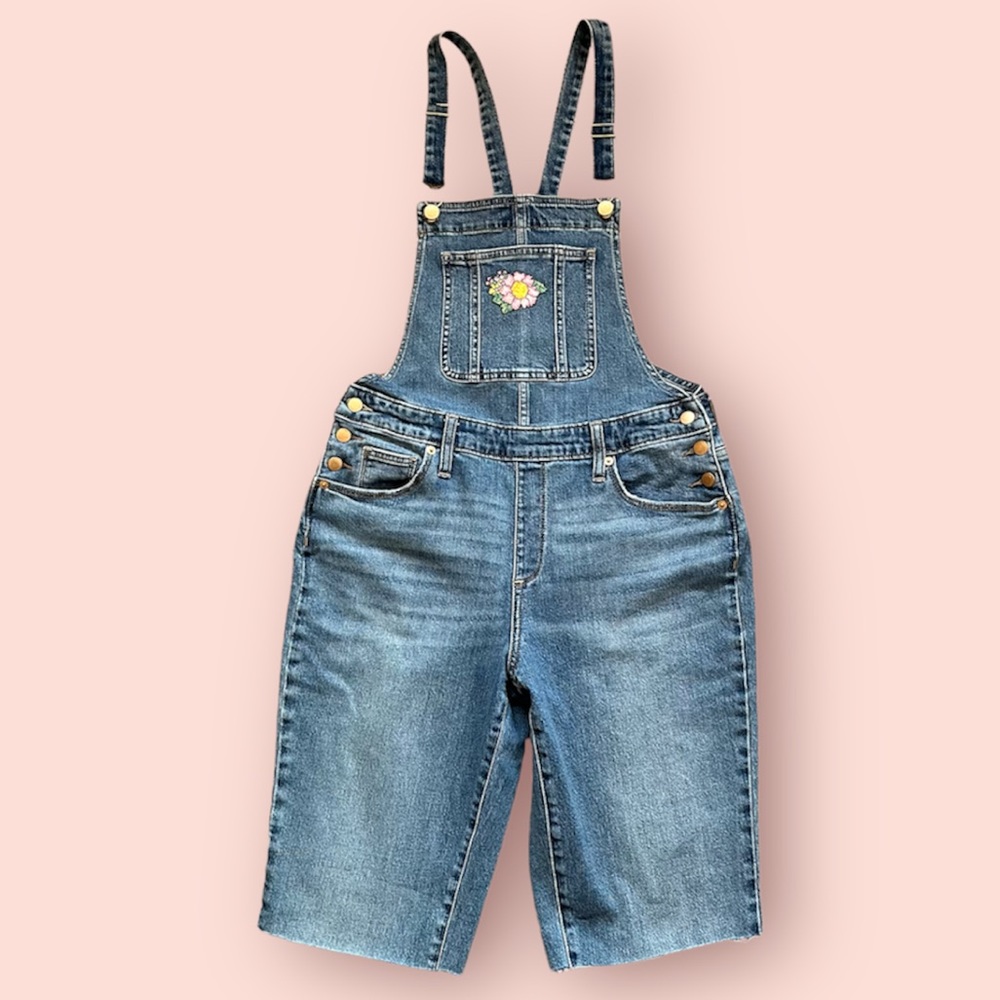 Universal Thread Jean Overalls Medium Wash Denim Overall Cutoffs Size 6